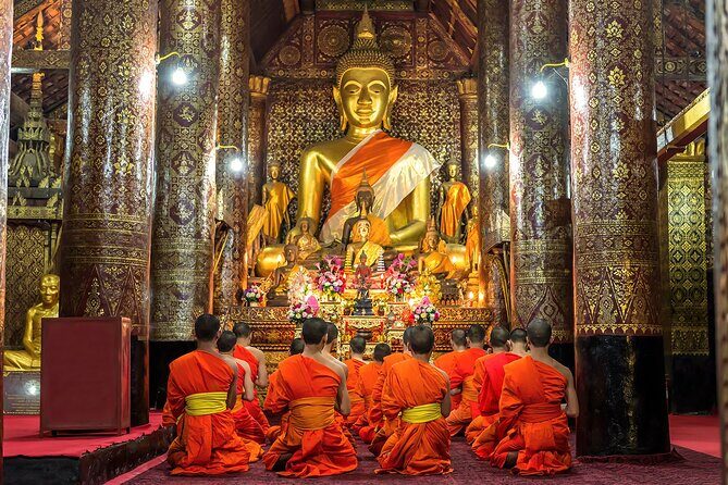 6-Day Private Laos Tour to Vientiane, Pak Ou Cave, Luang Prabang - Alms-Giving at Dawn: A Quiet Cultural Moment (and a Real Early Morning)