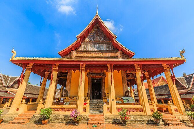 6-Day Private Laos Tour to Vientiane, Pak Ou Cave, Luang Prabang - Kuang Si Falls and the Black Hmong Village: Nature Plus Everyday Life