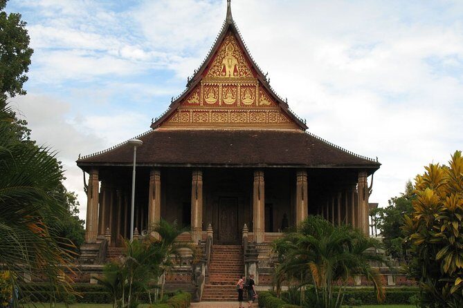 A Full Day in Laid-Back Vientiane - Patuxai Victory Gate: Arc de Triomphe Inspiration and Lao Motifs