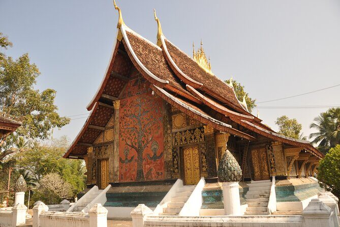 Full-Day Luang Prabang Highlights Tour Including Kuangsi Waterfall - Back in Luang Prabang: Ban Na Oun Crafts and a Final Wat Stop