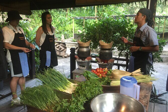 Laos Cooking Class in Luang Prabang - Market Time in Luang Prabang: Finding Ingredients That Actually Matter
