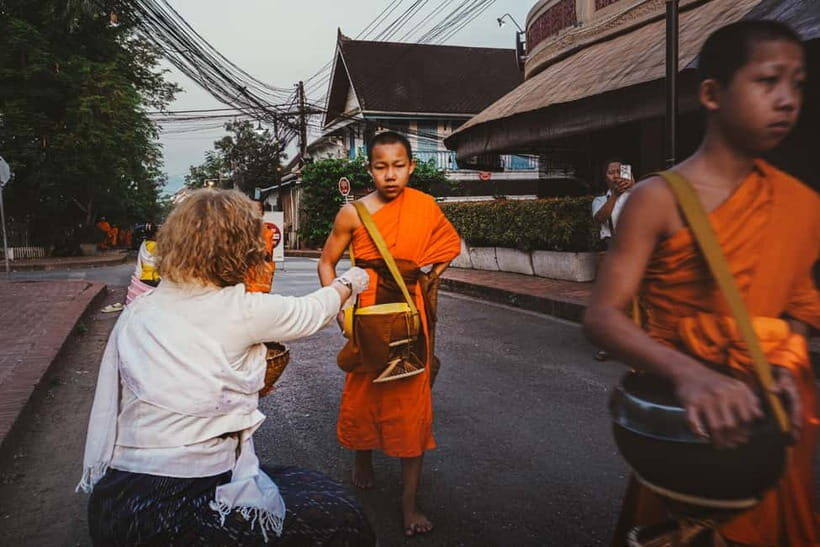 Luang Prabang: Almsgiving Ceremony Offering - The offering: sticky rice, banana, and doing it the right way