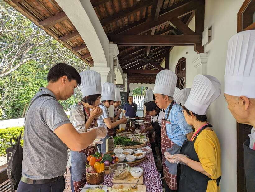 Luang Prabang: Cooking Class at the Former Royal Palace - Market morning with a chef: how to choose Lao ingredients like a local