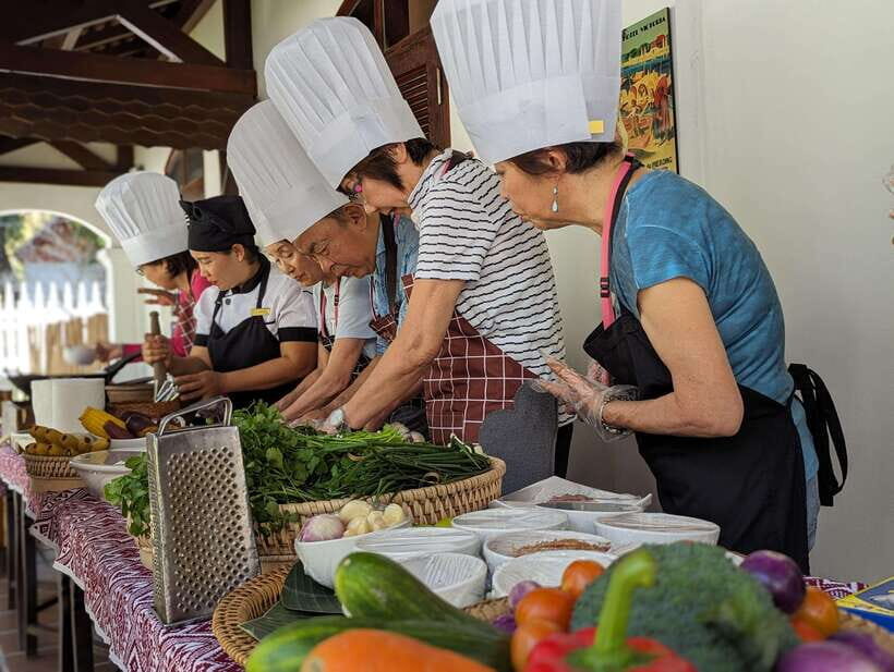 Luang Prabang: Cooking Class at the Former Royal Palace - The time gap before cooking: why it can feel long and how to use it