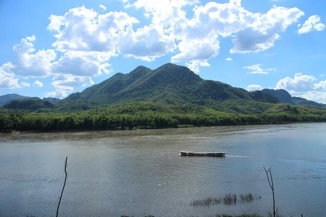 Luang Prabang: Cruise to Pak Ou Caves & Kuang Si Waterfalls - Pak Ou Caves by longboat: a classic Luang Prabang detour