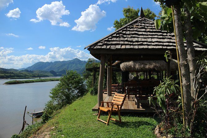 Luang Prabang: Cruise to Pak Ou Caves & Kuang Si Waterfalls - The Hmong Heritage Culture Center stop: what you really get in 15 minutes