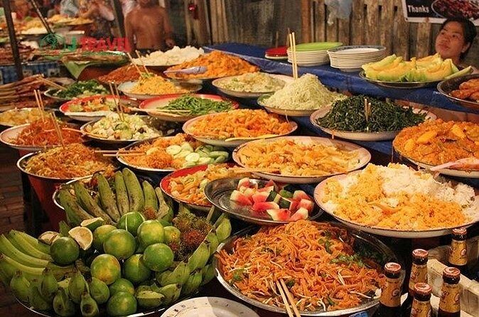 Luang Prabang Evening Food Tour by Tuk-Tuk - Group Size, Private Guide Energy, and the Night Market Effect