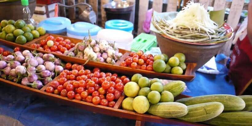Luang Prabang: Foodie Walking Tour & Monk Blessing - Coffee and Juice: How to Time Your Morning vs Evening Booking