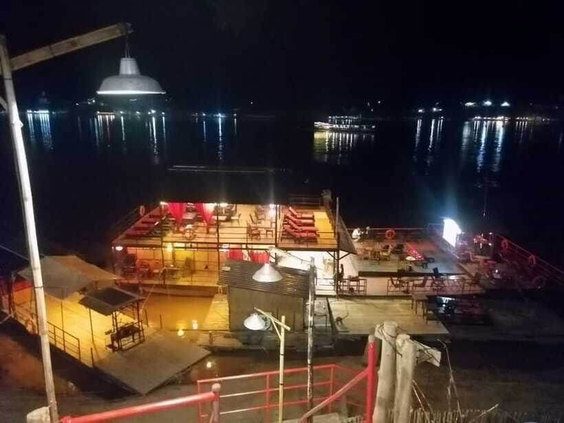 Luang Prabang: Mekong Sunset Cruise & Lao Tasting Dinner - Sunset on the solar-powered Mekong: what it feels like