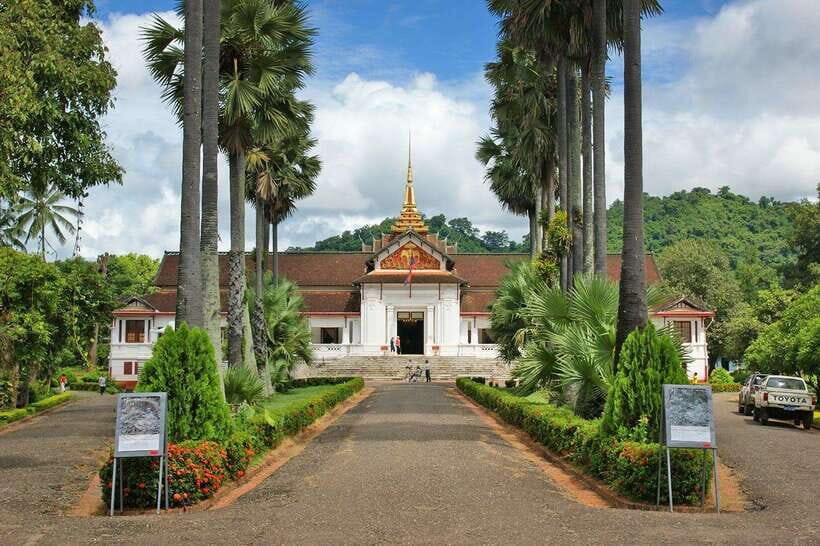 Luang Prabang Private Full-Day Tour and Lunch - Wat Sene: The City’s Oldest Temple Setting