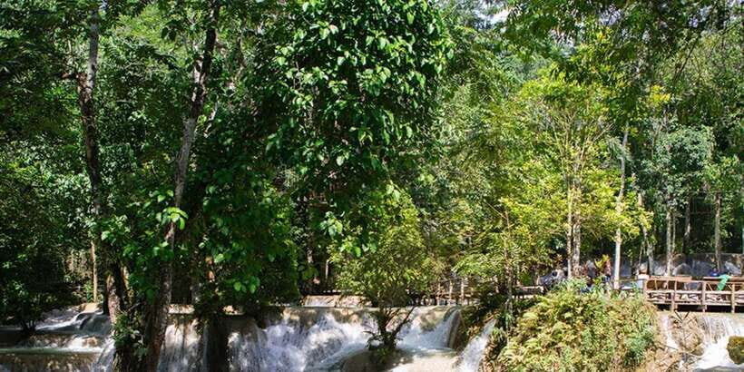 Luang Prabang Thin Pha Trail & Tad Sae Falls Trek - Lunch in Ban Thin Pha: a real break inside village rhythm