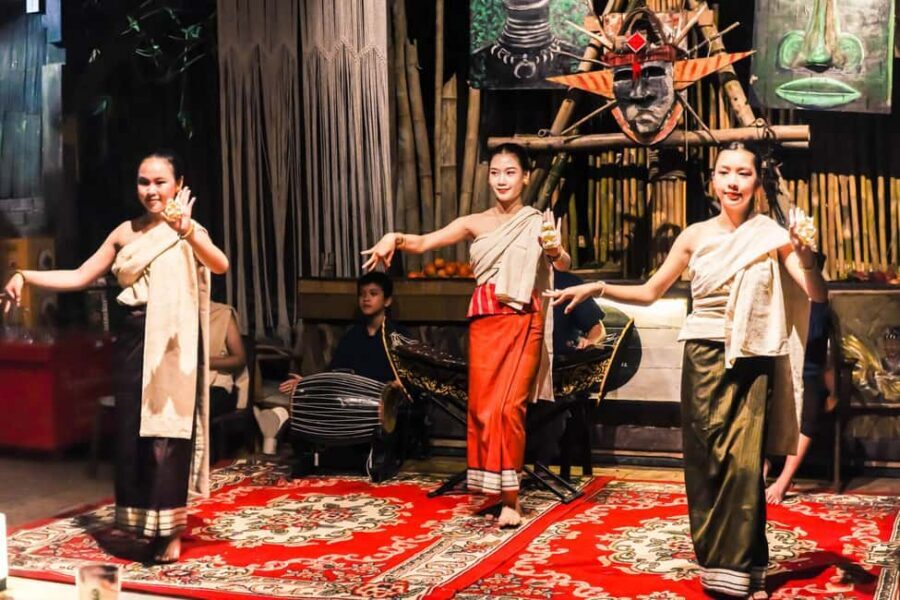 Luangprabang: Dinner with Lao Traditional Dance Performance - Jungala Lounge Bar: a compact Luang Prabang setting for dinner and dance