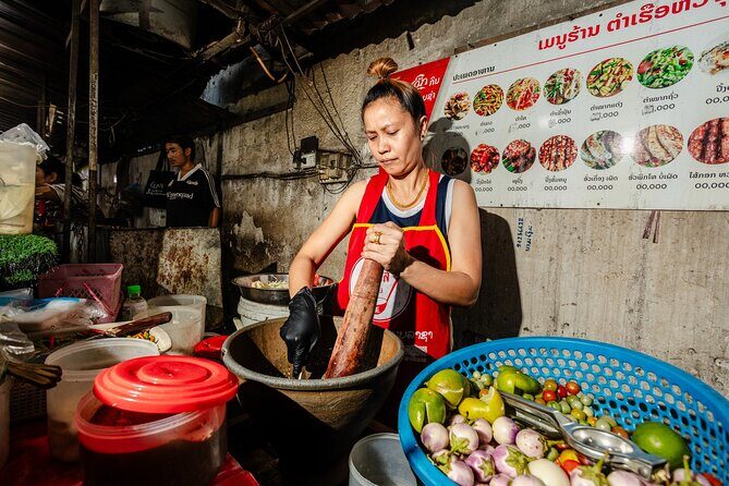 Mekong Meals Food Tour with 15+ Tastings - Luang Prabang evening food: why this route works