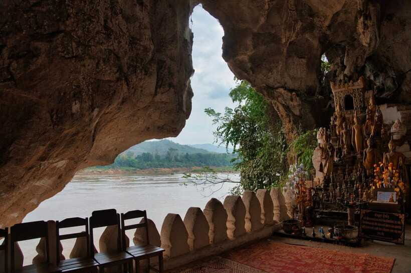 Nong Khiaw to Luang Prabang, Mekong & Nam Ou River Cruise - Ban Xang Hai whiskey village stop: quick, quick, and expect a sales angle