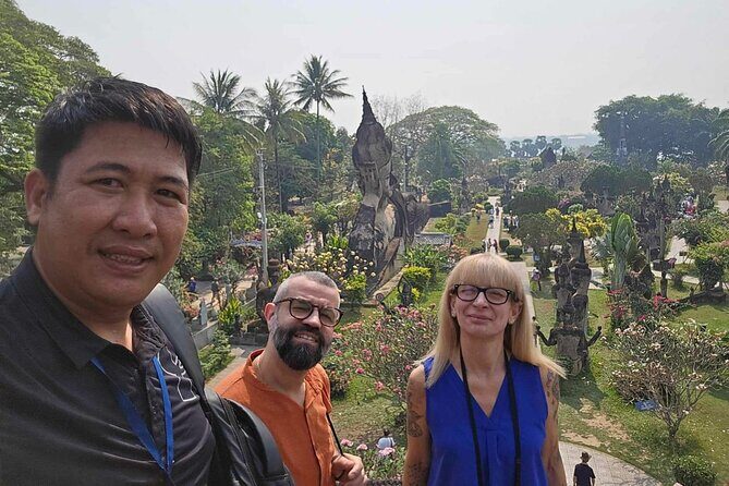Private Full Day Vientiane City Tour - Patuxay Monument: Independence Memory in Stone (Victory Monument)