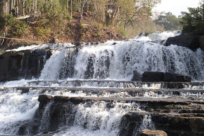 Private Tour Full-day Morning Market, Villages and Scenic Kuang Si Waterfall - Price and logistics: is $135 per person a fair deal?