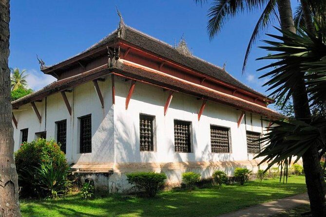 Small Group Half Day Luang Prabang city tour - Wat Sensoukharam (and the Novice Monk Neighborhood): Temple Hopping With Context