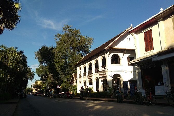 Small Group Half Day Luang Prabang city tour - Royal Palace Museum: Worth It, But Watch the Closure Date
