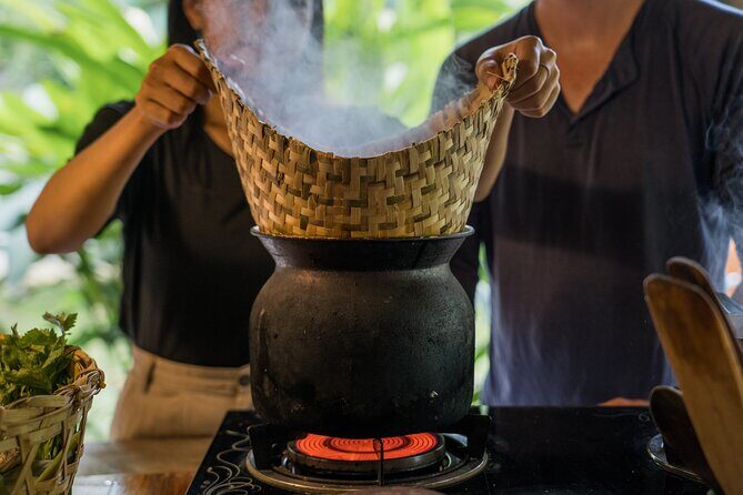 The Namkhan - Cooking Class - Why the max 6 group size makes the class better (and less stressful)