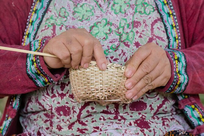 The Namkhan - Traditional Lao Bamboo Weaving - Before you weave: welcome drink, garden walk, and an overview from a local basket weaver