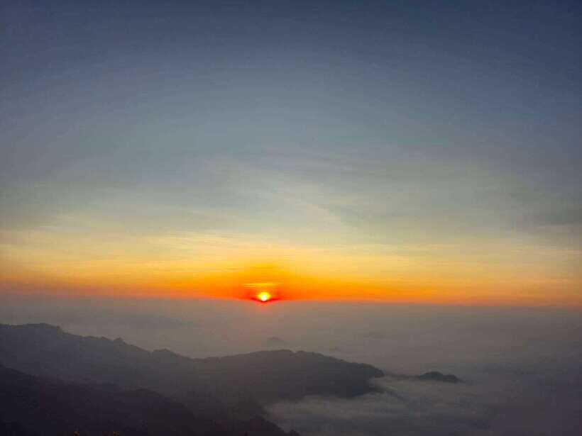 Transfer : wonder full Sunrise and landscape at Phu Chifa - The short steep hike: quick effort, real slope