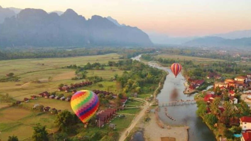 Vang Vieng: Hot Air Balloon Ride with City Hotel Pickup - Sunrise vs. Sunset: How Timing Shapes the Flight