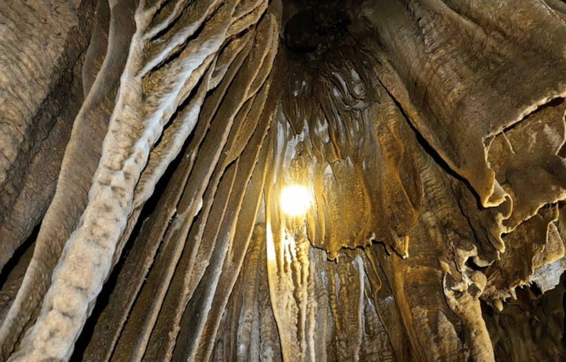Vang Vieng:Zipline,Water Cave,Tham Chang,Kayak,Blue Lagoon 3 - Tham Chang Underwater Cave: Tube Rafting on Fixed Ropes