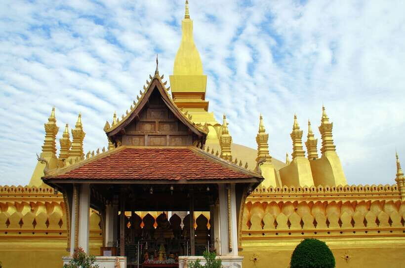 Vientiane City Highlights Tour with Buddha Park & Lunch - Pha That Luang: the holiest site in Laos, and why it matters