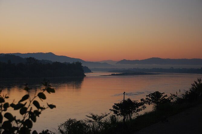 Vientiane Day Trip By Bike To Tad Moon Waterfall - The Mekong River Start: Cycling Past Ban Tong and Rice Fields