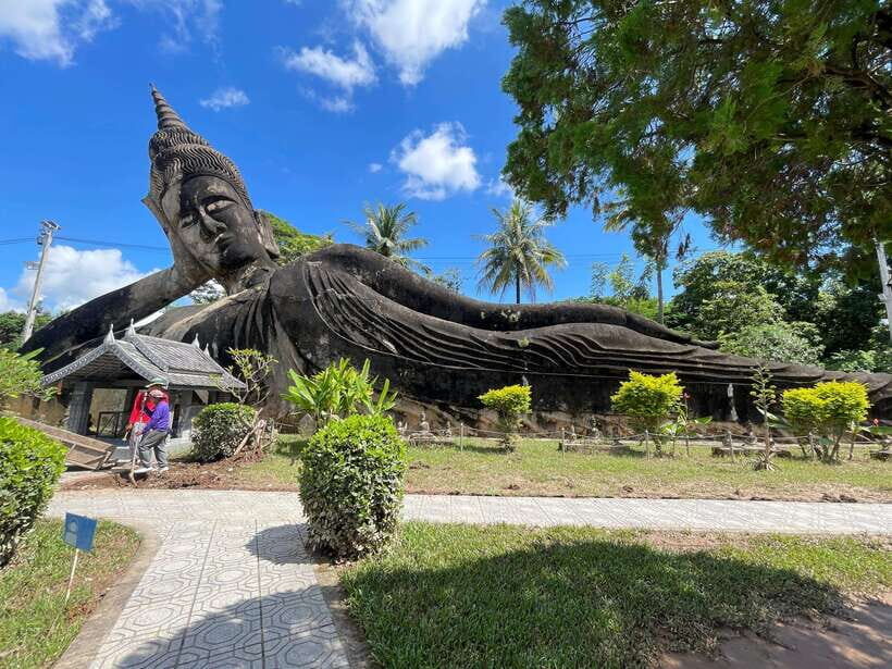 Vientiane: Half-Day City Tour with Patuxai and Buddha Park - Key things you should know before you go